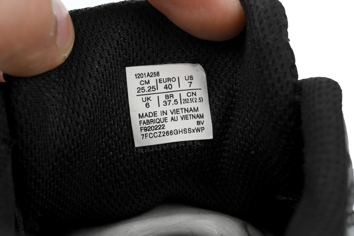 Asics Gel 1130 'Black' 1201A256-002 