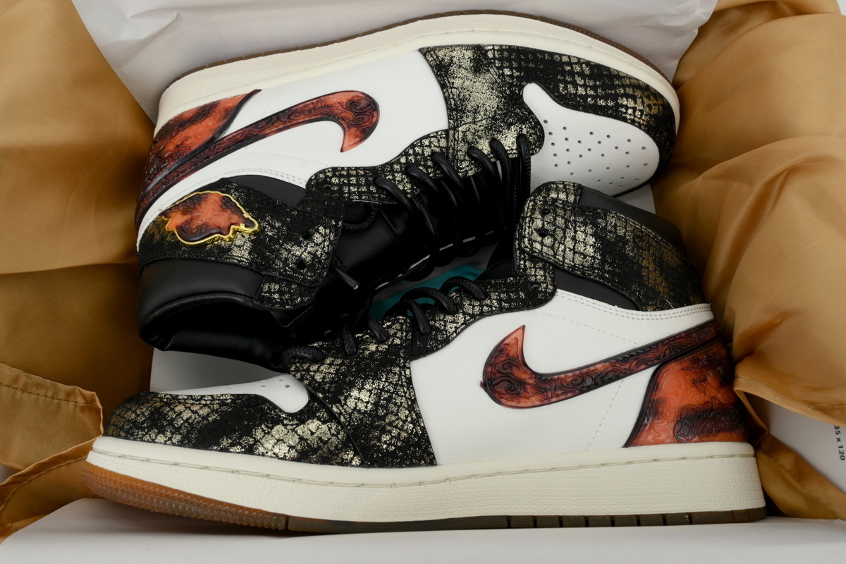 Air Jordan 1 Retro High OG 'Year of the Snake' IB3165-091