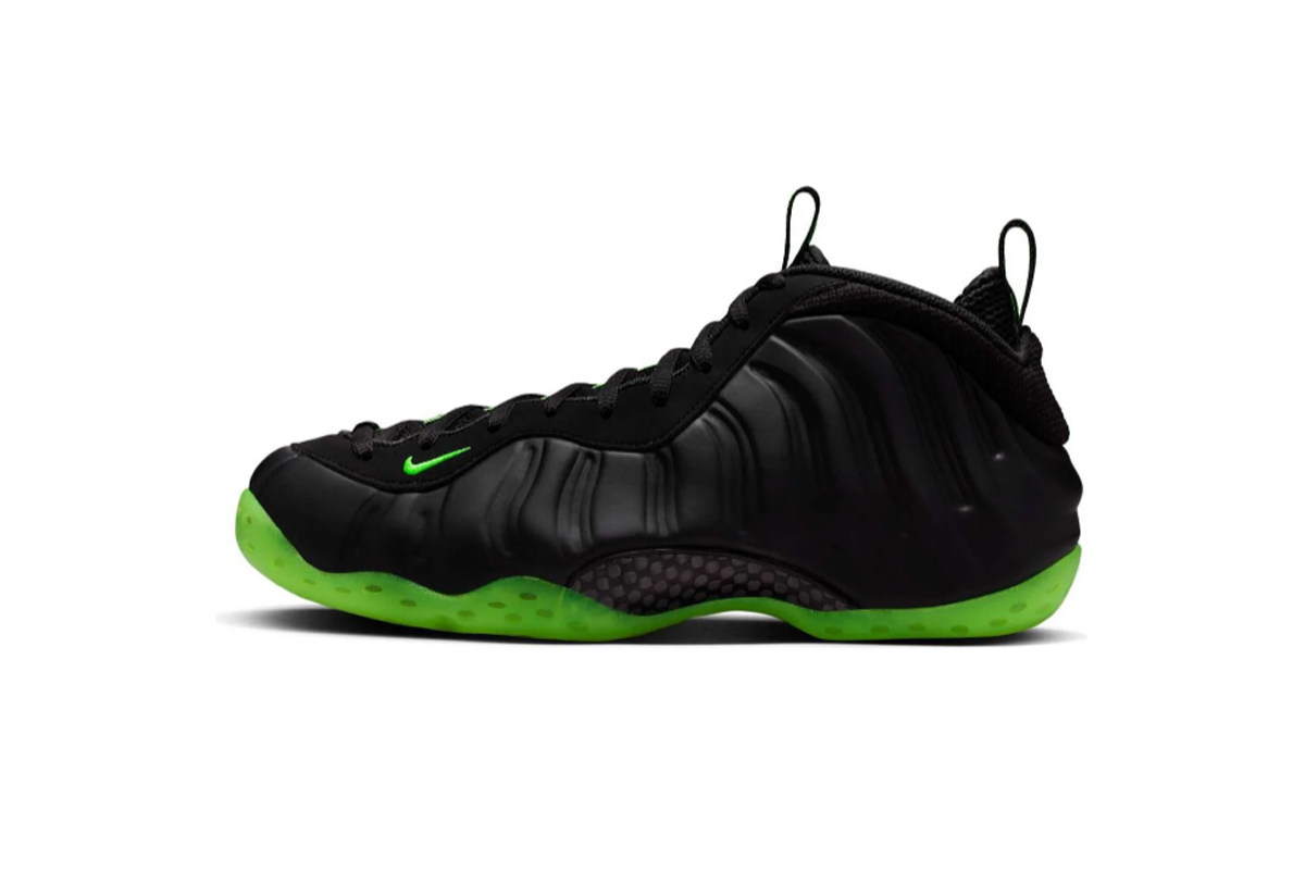 Nike Air Foamposite One 'Black Volt'