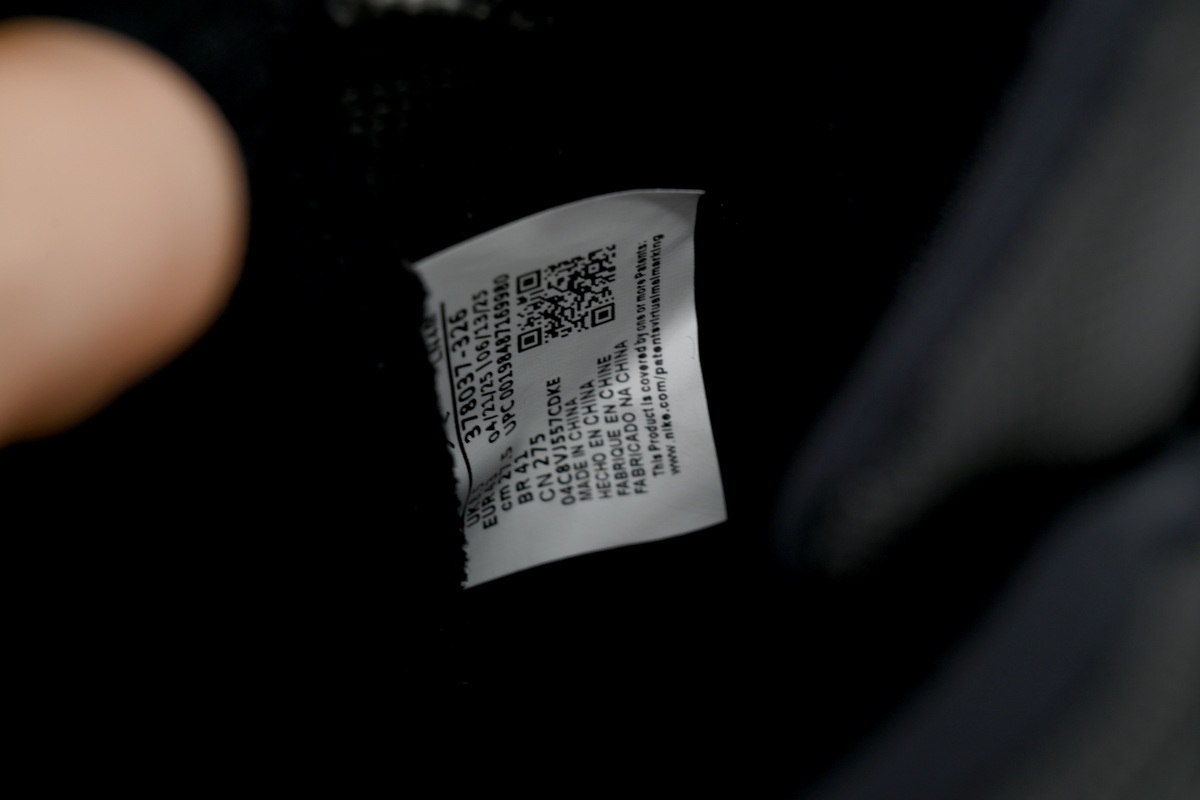 Air Jordan 11 Retro New Black Red