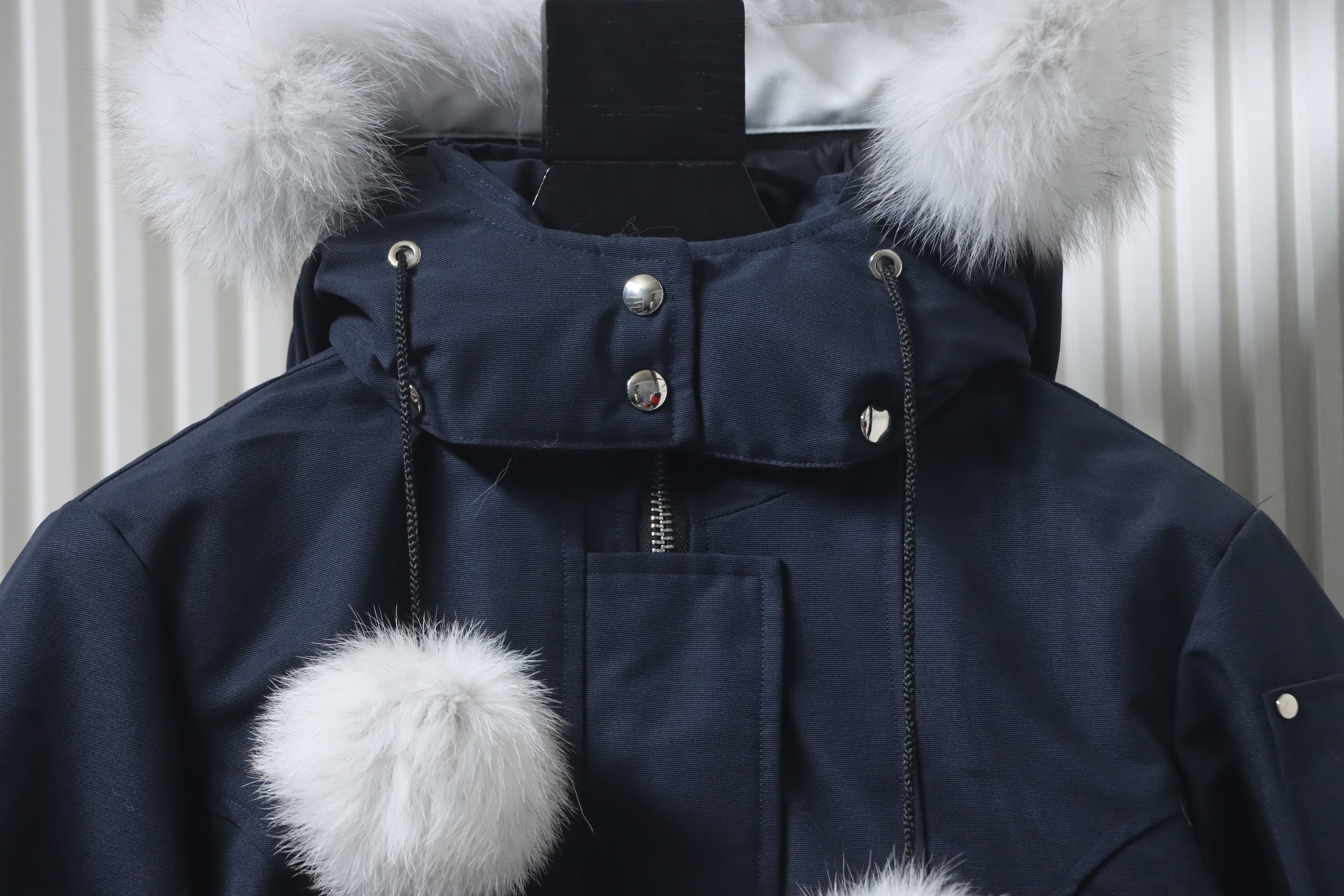 Moose Knuckles Debbie Down Bomber Jacket W/ Fur Navy Blue（Women's）