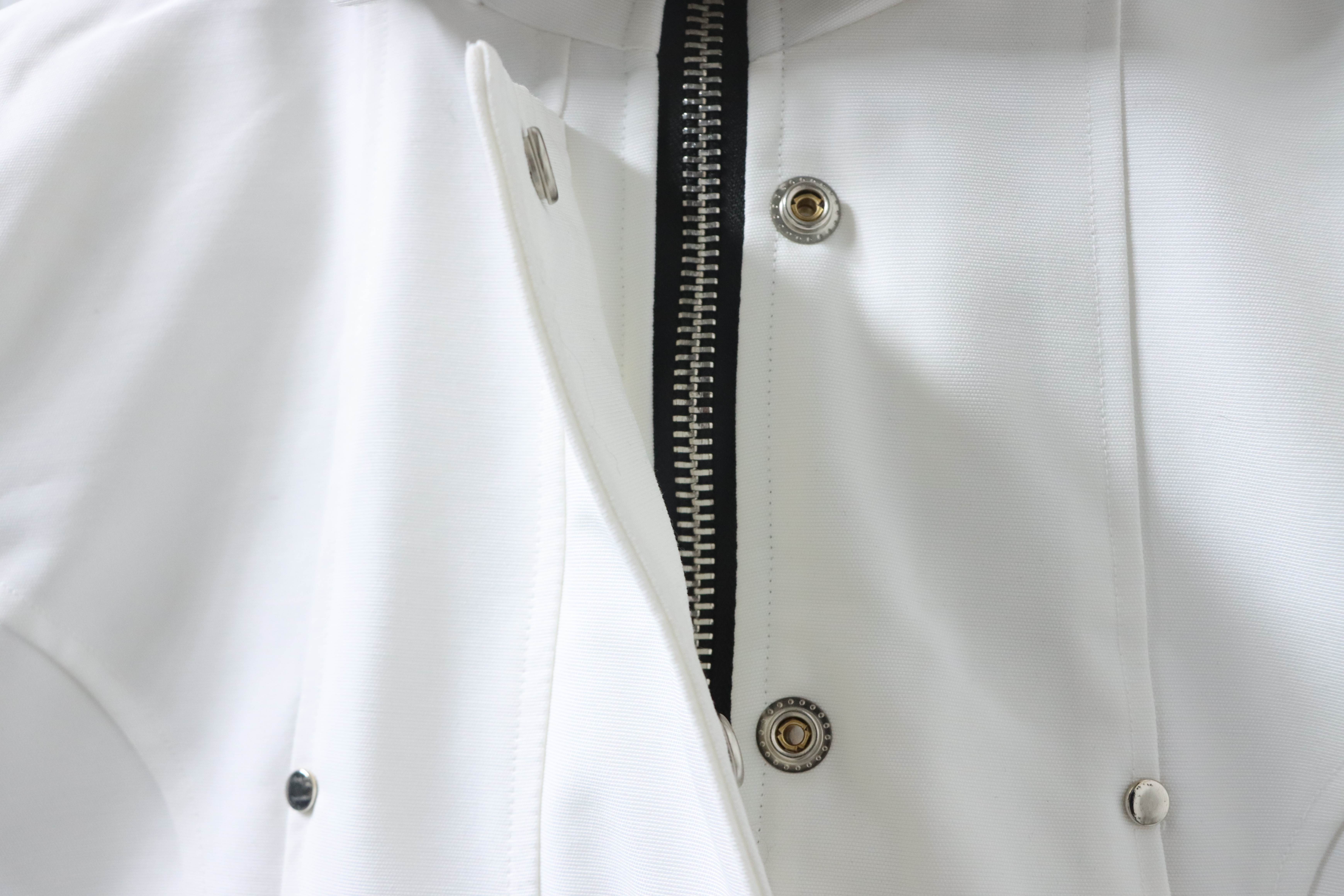 Moose Knuckles Debbie Down Bomber Jacket W/ Fur White（Women's）