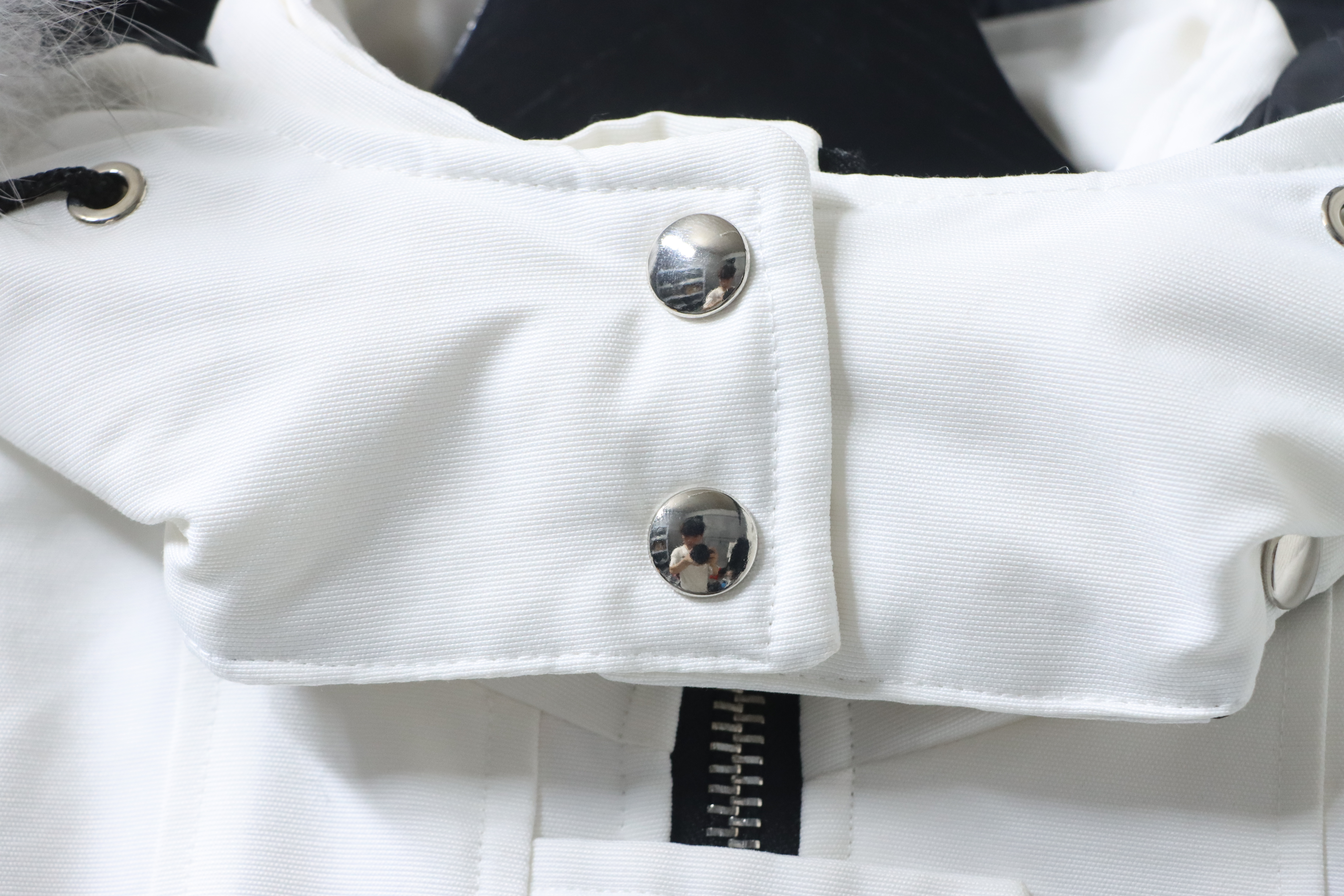 Moose Knuckles Debbie Down Bomber Jacket W/ Fur White（Women's）