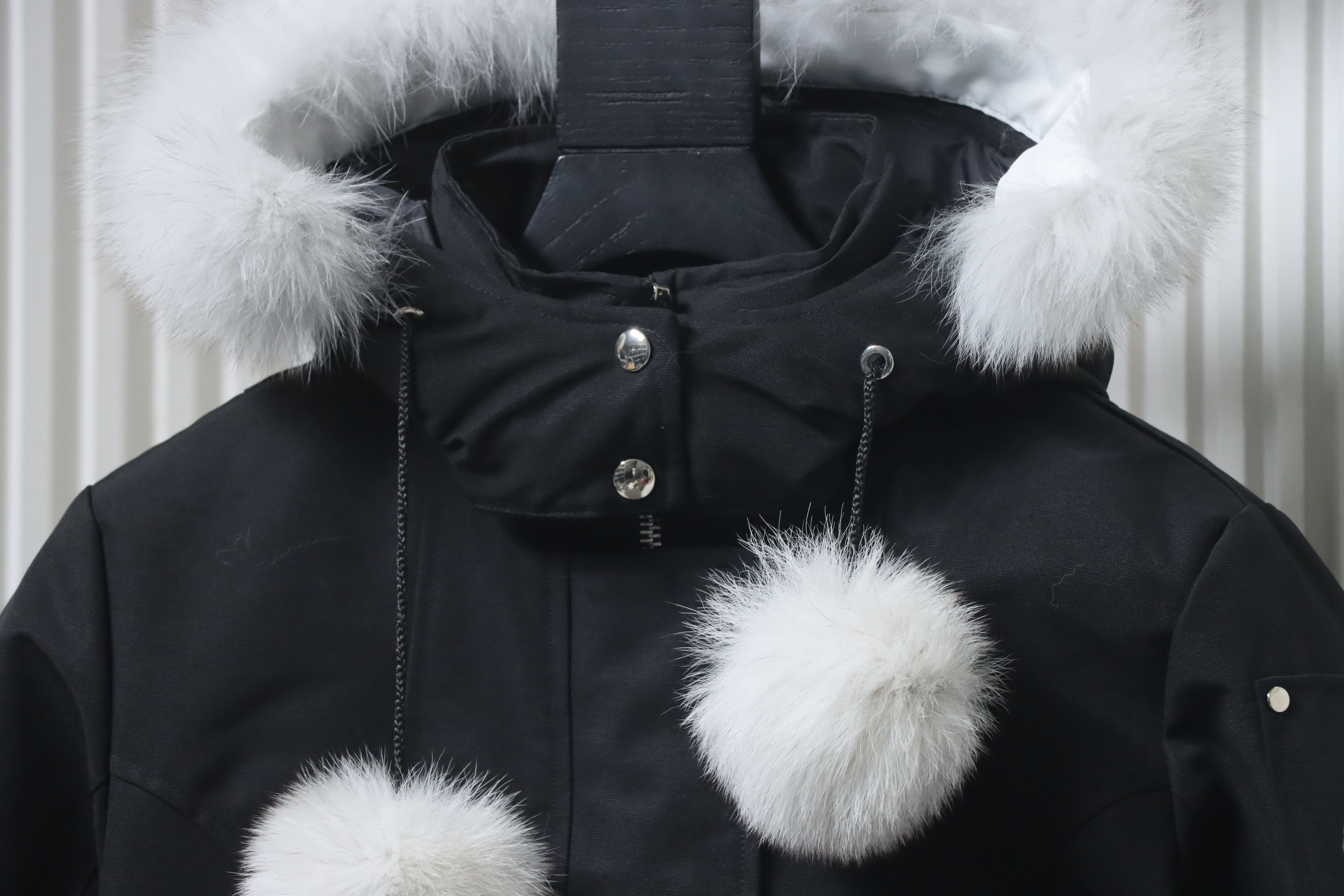 Moose Knuckles Debbie Down Bomber Jacket W/ Fur Black（Women's）