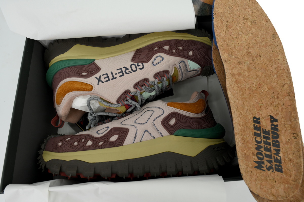 Moncler Trailgrip Fluorescent Ant Nest Rice Brown Green I209B 4M00230 M3273