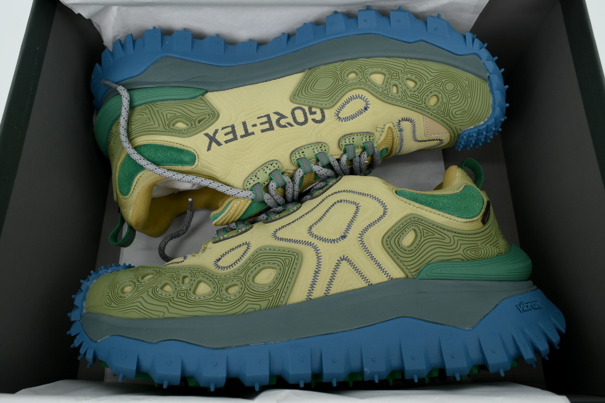 Moncler Trailgrip Fluorescent Black Ant Nest Blue Gray I209B 4M00230 M3273