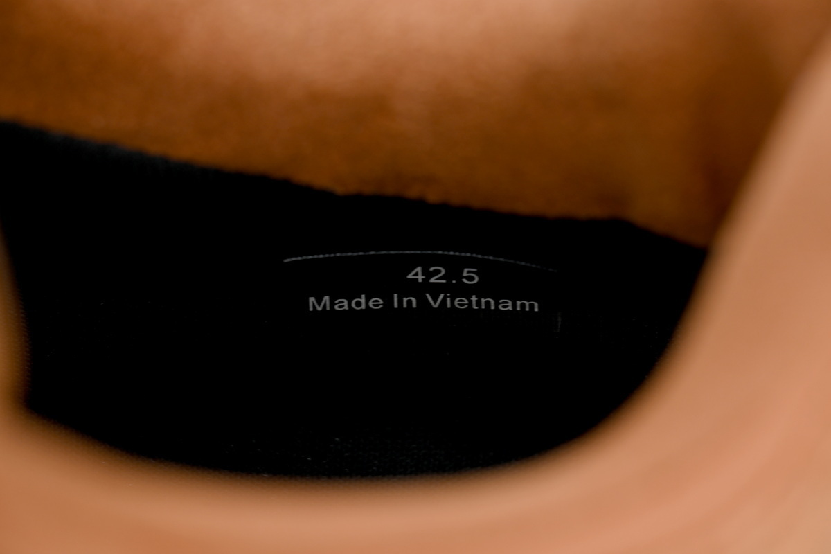 Moncler Trailgrip Fluorescent Brown Green I209B 4M00230 M3273