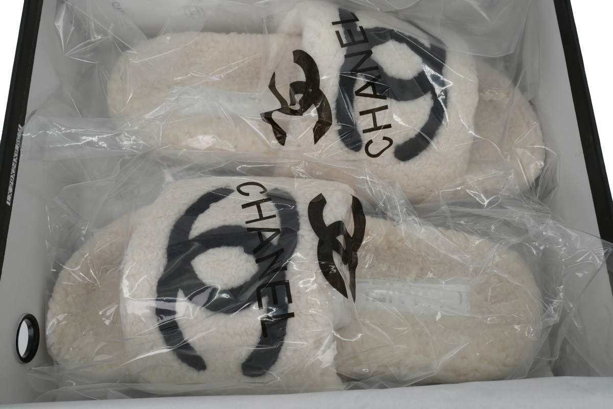 Chanel Wool Slippers White