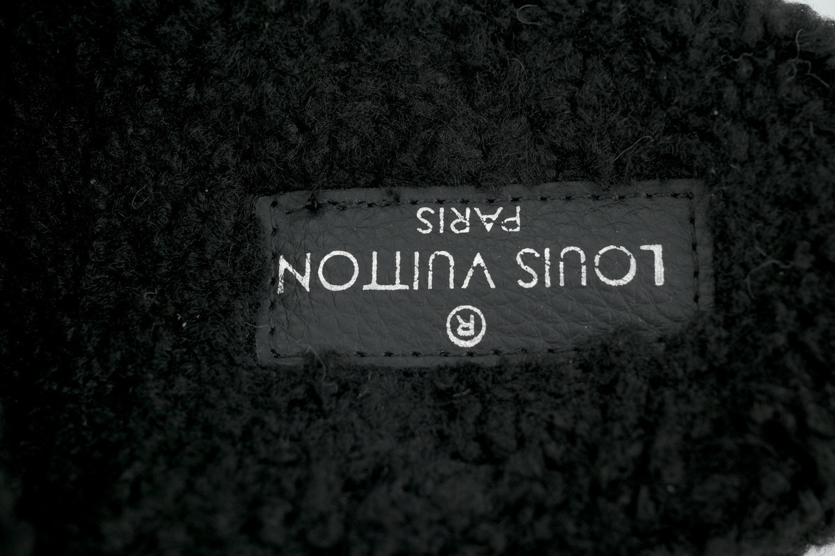 Louis Vuitton Bom Dia Shearling Flate Slippers Black