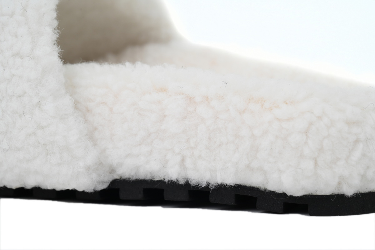 Louis Vuitton Bom Dia Shearling Flate Slippers White