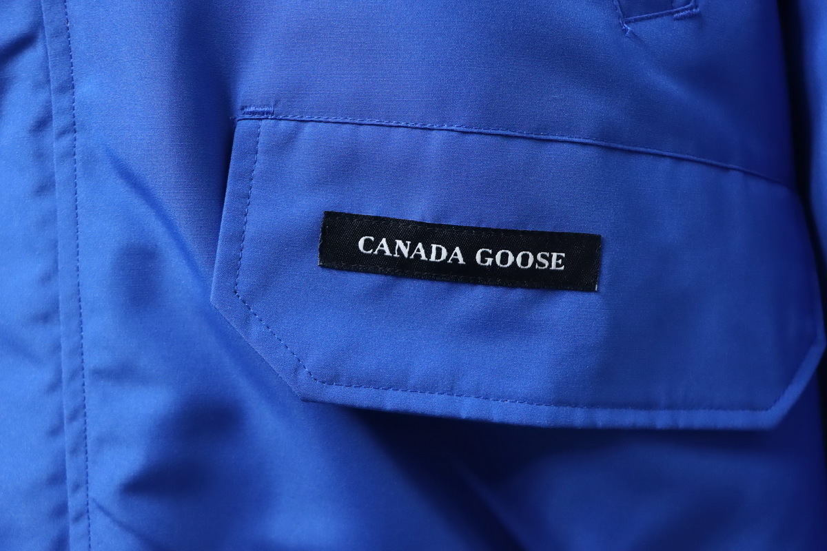 Canada Goose Chilliwack Bomber Jacket Short Down Jacket PBI Blue