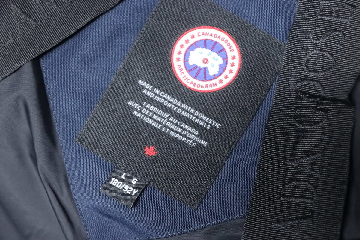 Canada Goose Chilliwack Bomber Jacket Short Down Jacket PBI Dark Blue