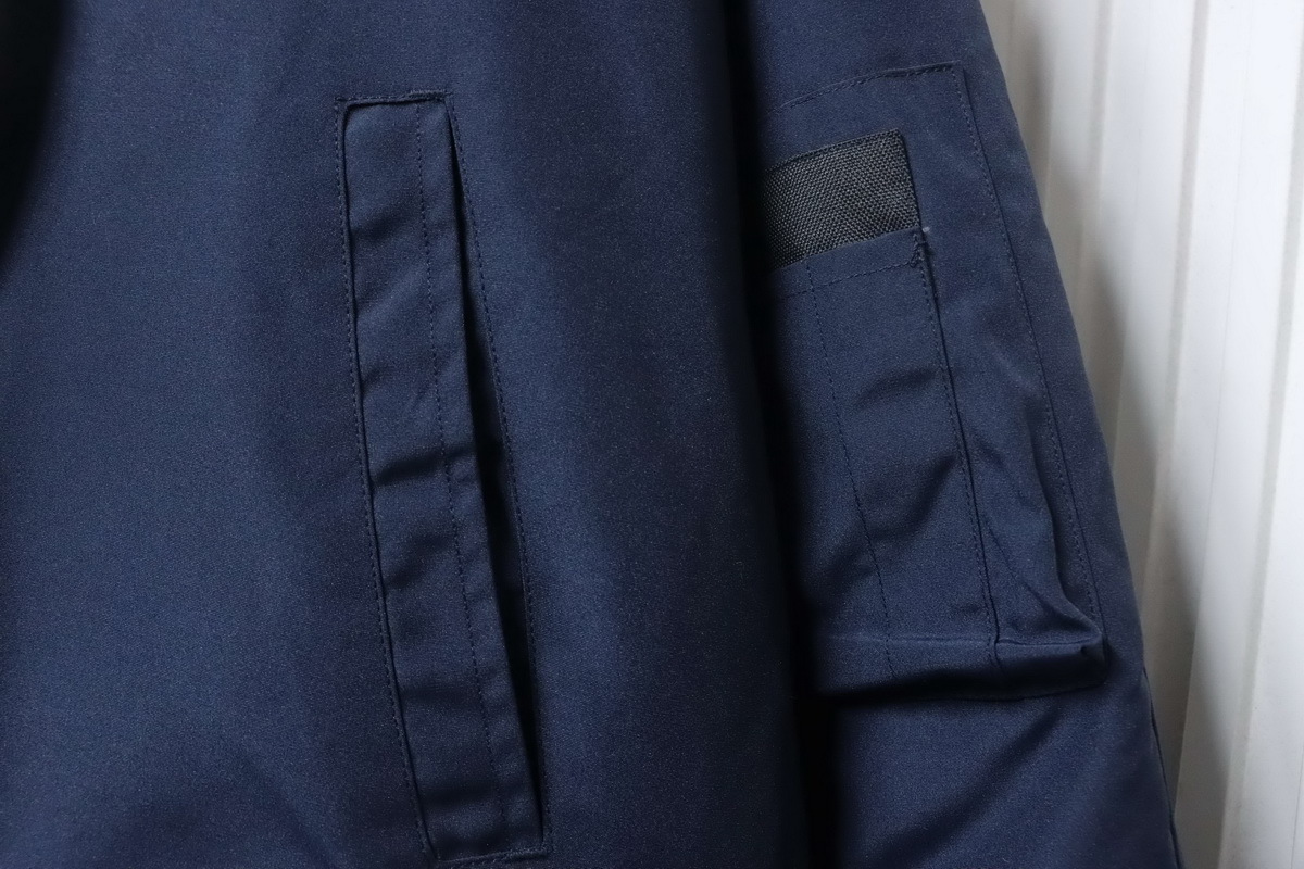 Canada Goose Chilliwack Bomber Jacket Short Down Jacket PBI Dark Blue