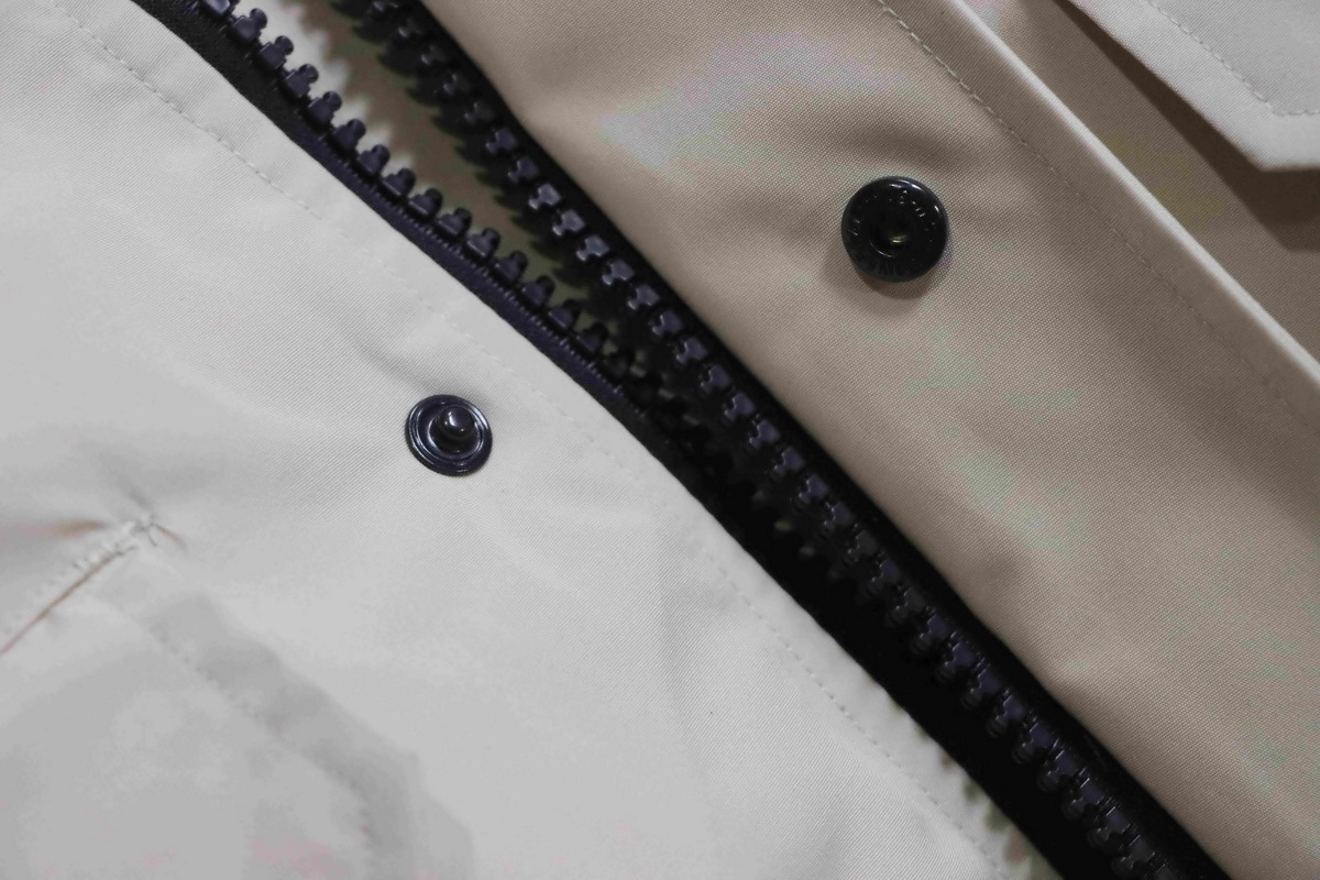 Canada Goose Chilliwack Bomber Jacket Short Down Jacket PBI White