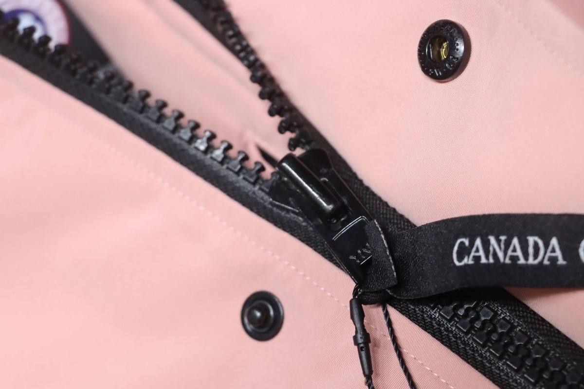 Canada Goose Chilliwack Bomber Jacket Short Down Jacket PBI Pink