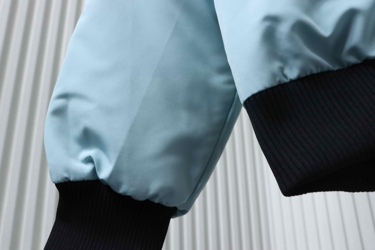 Canada Goose Chilliwack Bomber Jacket Short Down Jacket Sky Blue