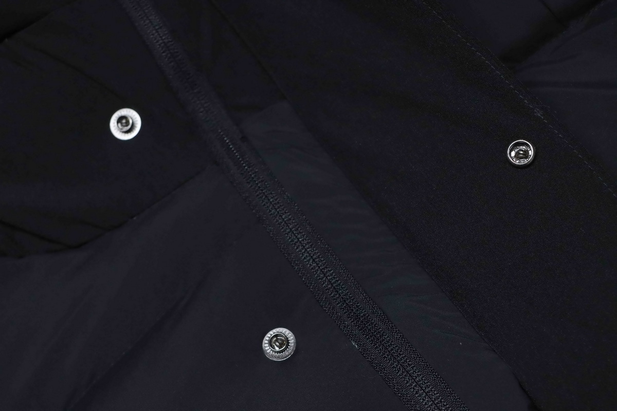 Moncler Black Madeira Hooded Short Down Jacket