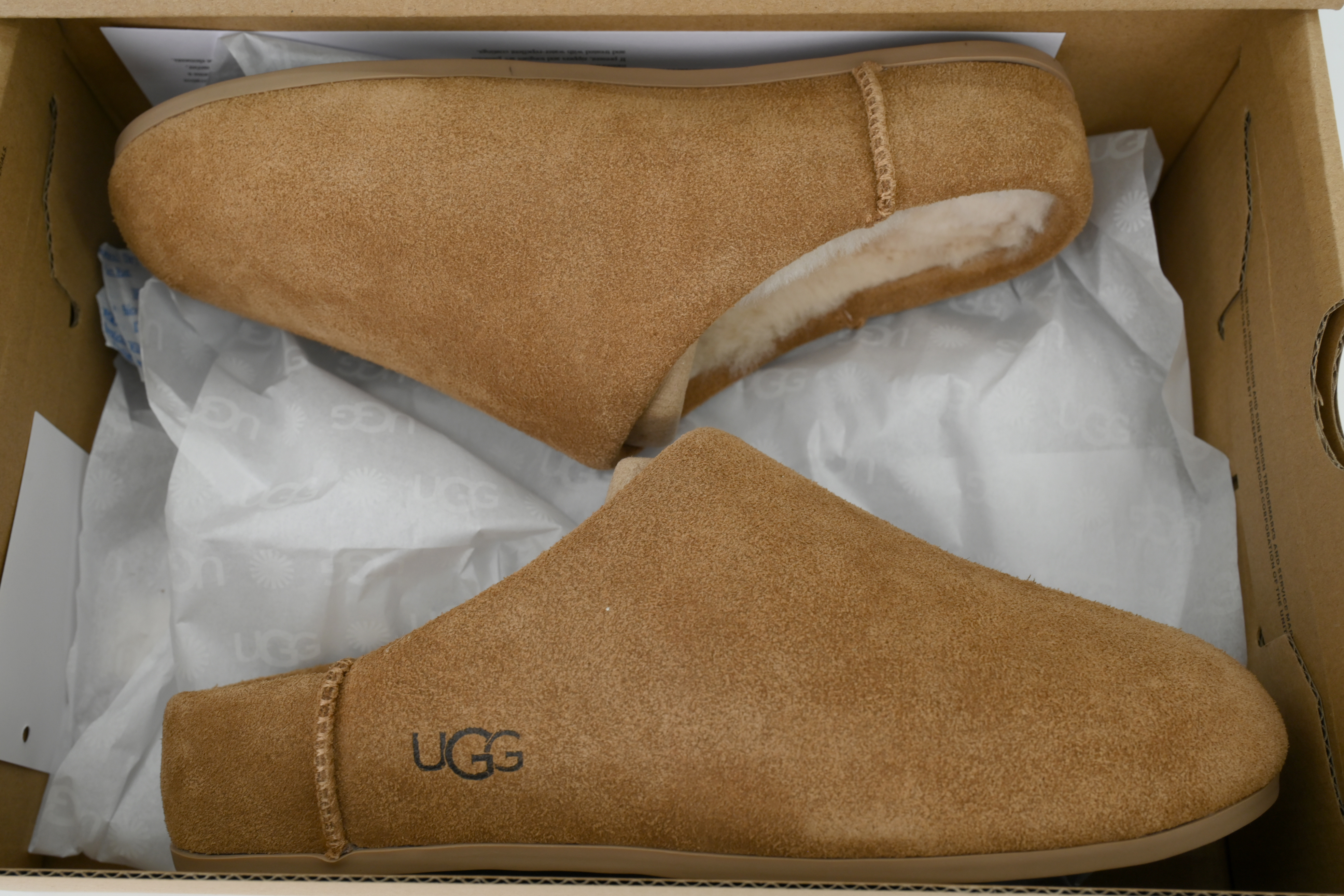 UGG Elea Slip-On (Women's) Maroon