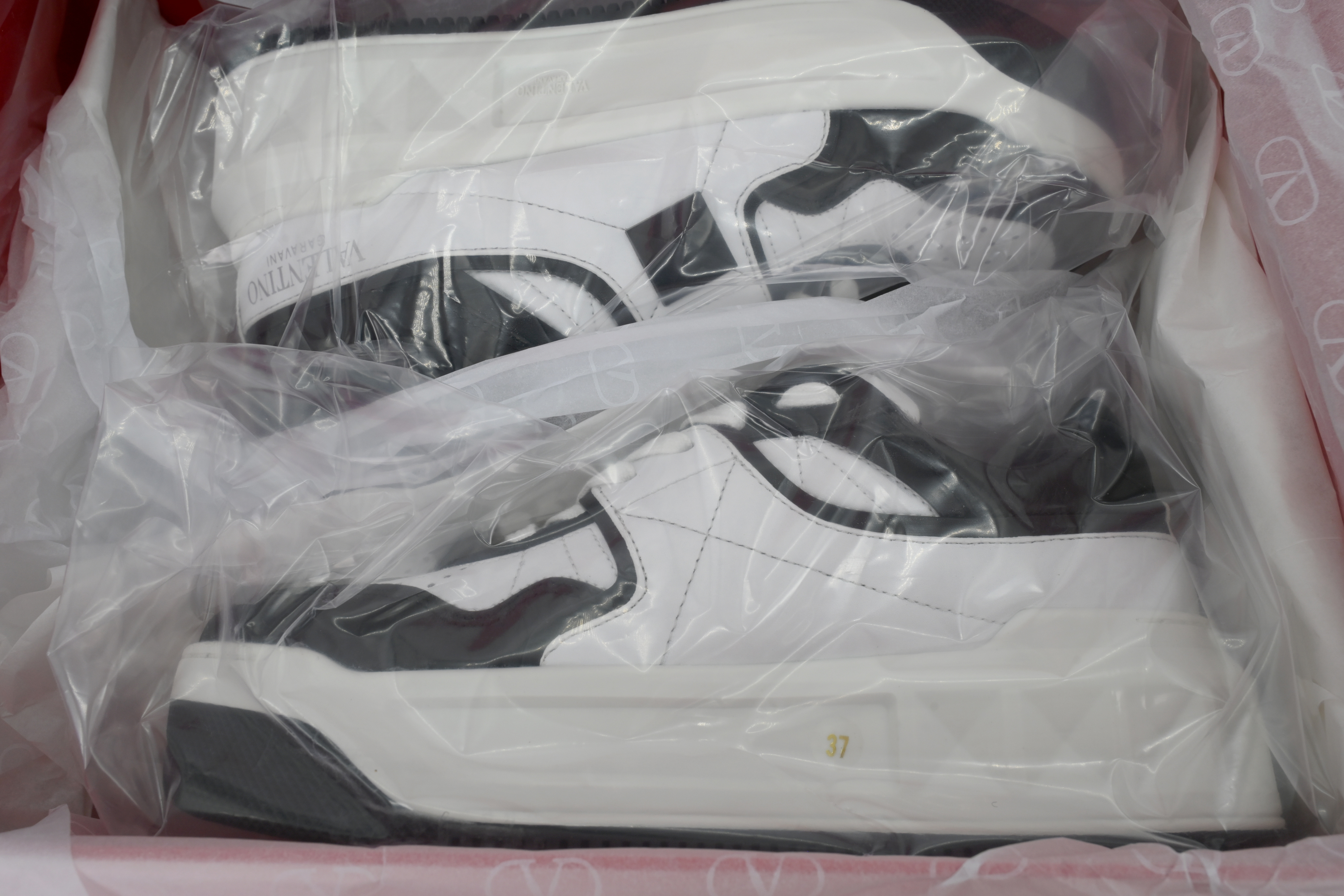 Valentino Garavani Low Top Chunky Sneakers Leather Black White