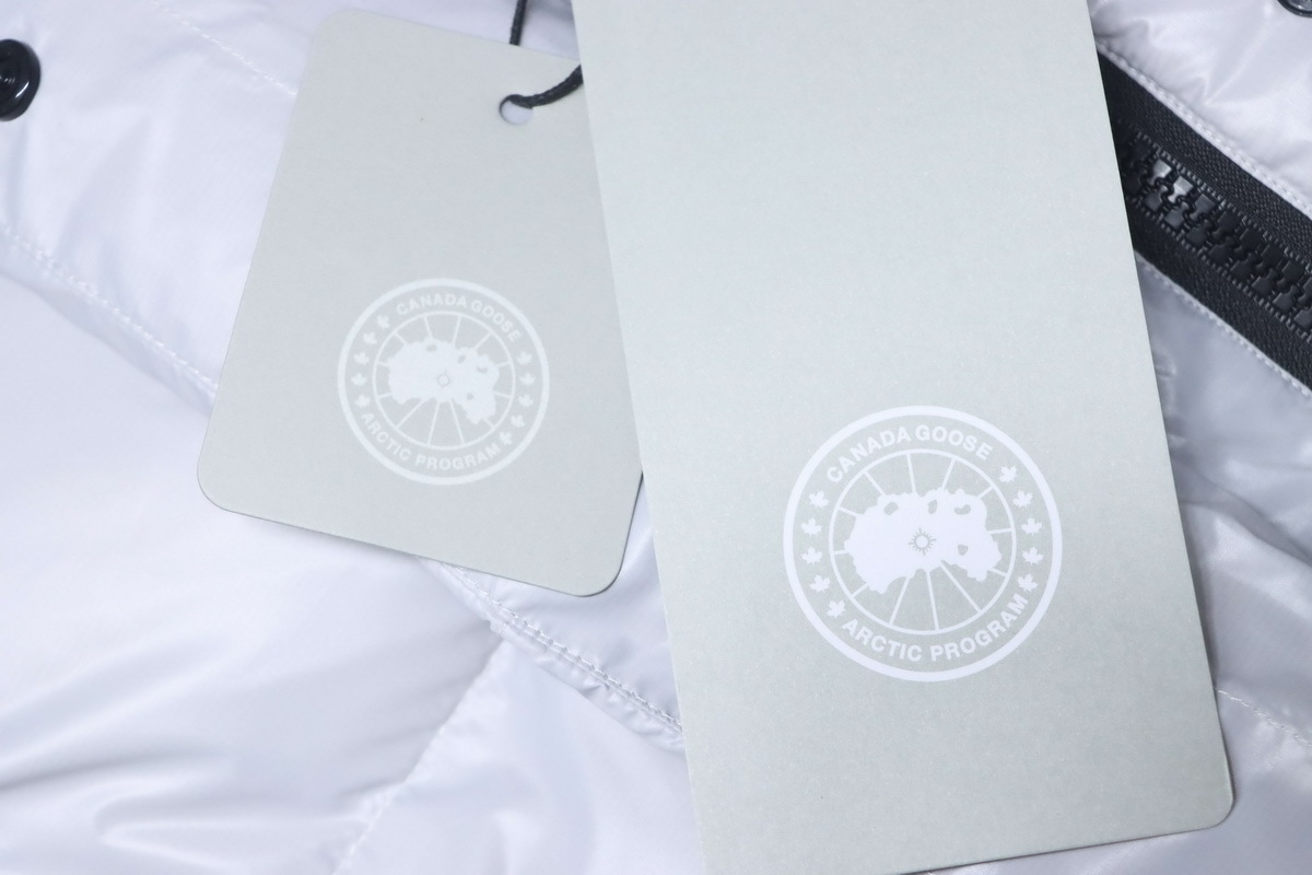 Canada Goose Cypress Cropped Puffer White Gray