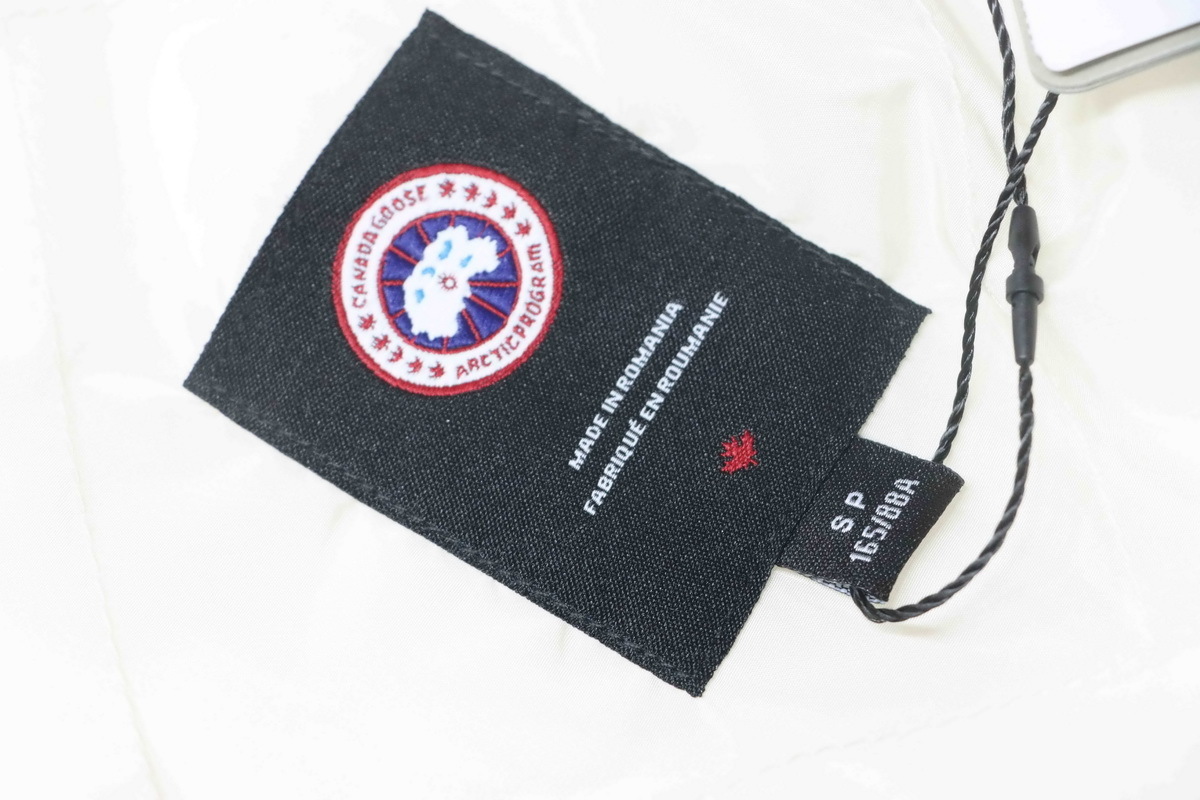 Canada Goose HyBridge Wide Quilt Knit Hoody White