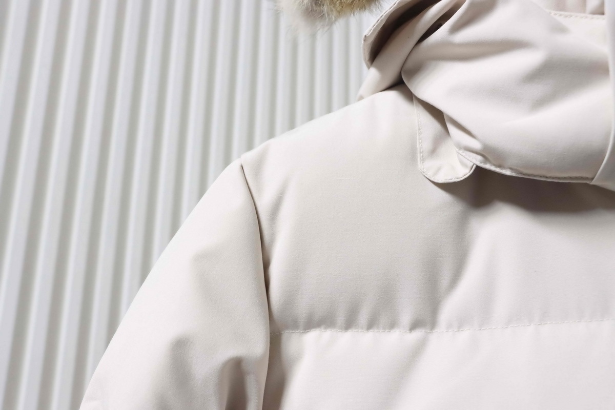 Canada Goose Mystique Parka Classic Long Disc White