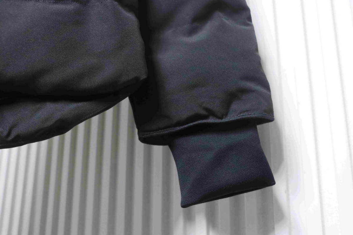 Canada Goose MacMillan Parka Black Down Jacket With Red Label