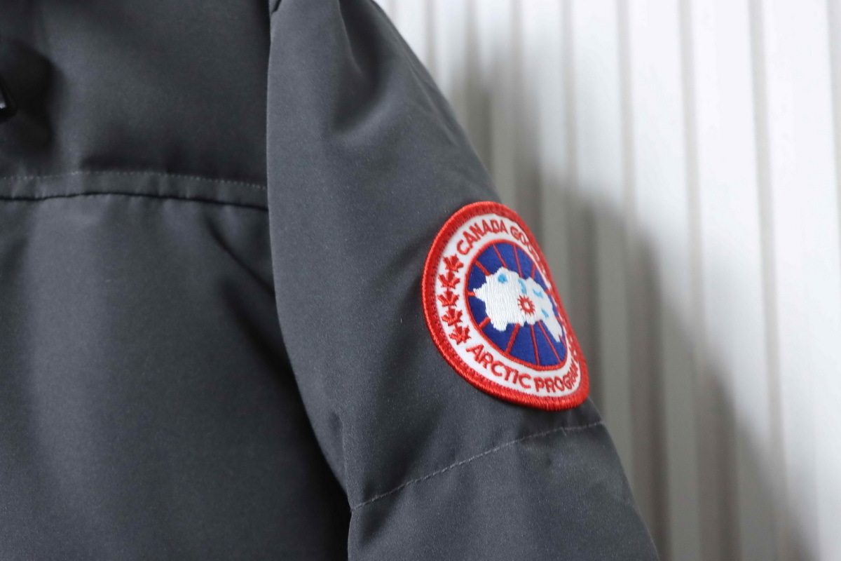 Canada Goose MacMillan Parka Gray Down Jacket With Red Label