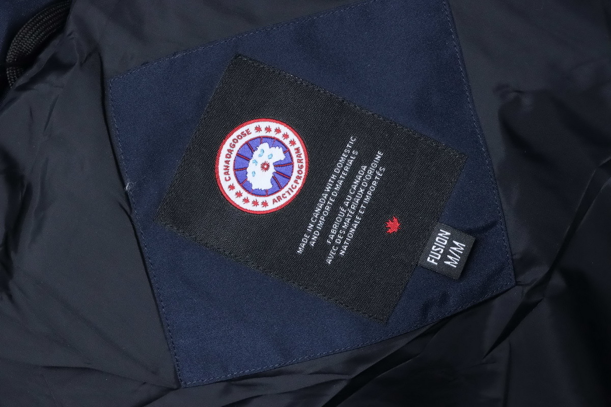 Canada Goose Wyndham Parka Classic Disc Dark Blue