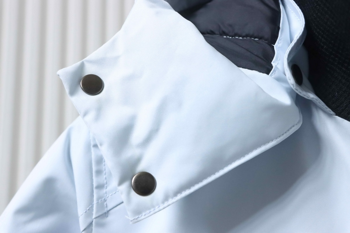 Moose Knuckles Multi-pocket Down Jacket Blue