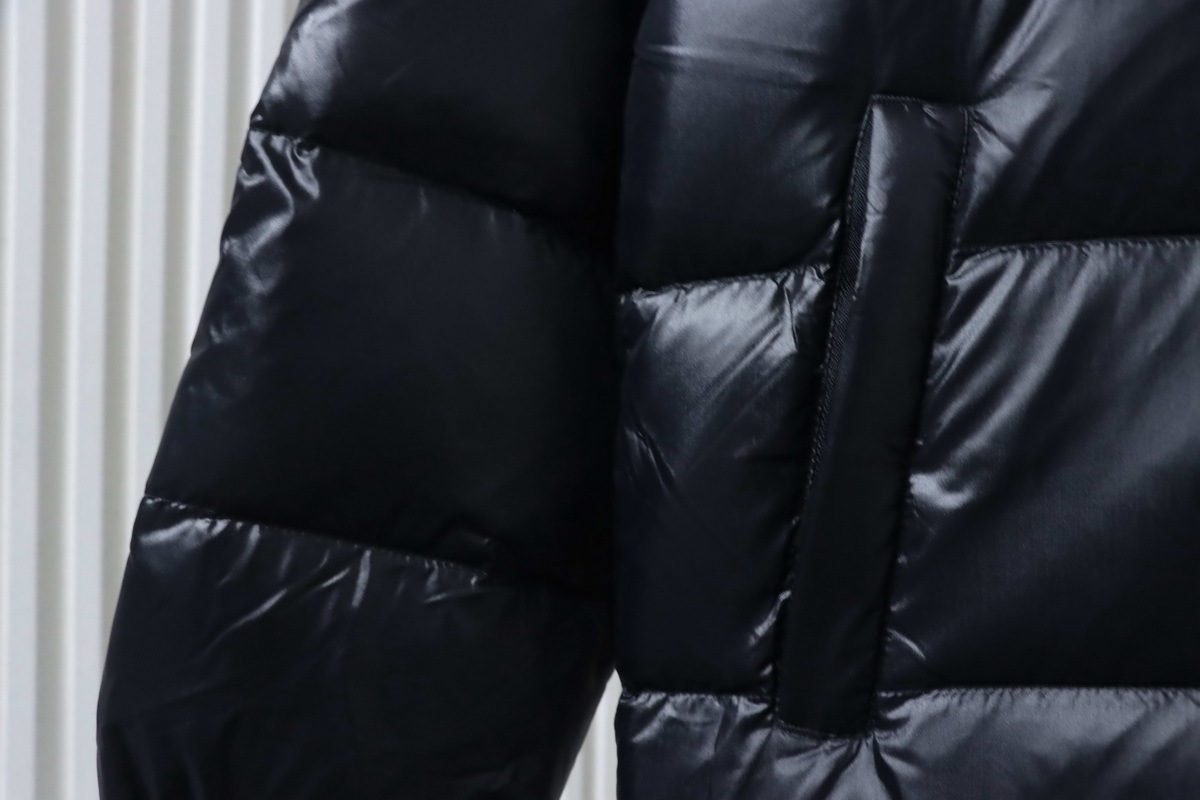 Moose Knuckles Black Stand-up Collar Down Jacket Gold Scissors