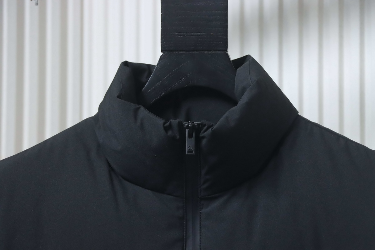 Moose Knuckles Glossy Down Vest Black