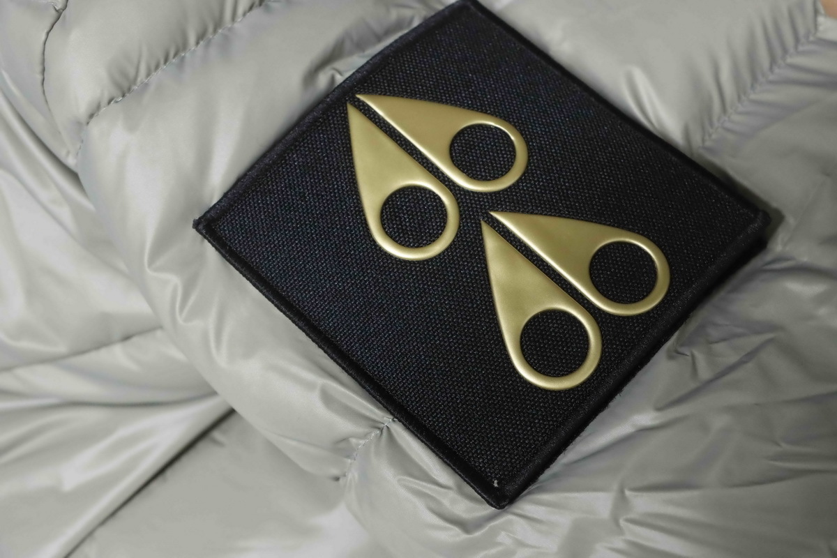 Moose Knuckles Gray Stand-up Collar Down Jacket Gold Scissors