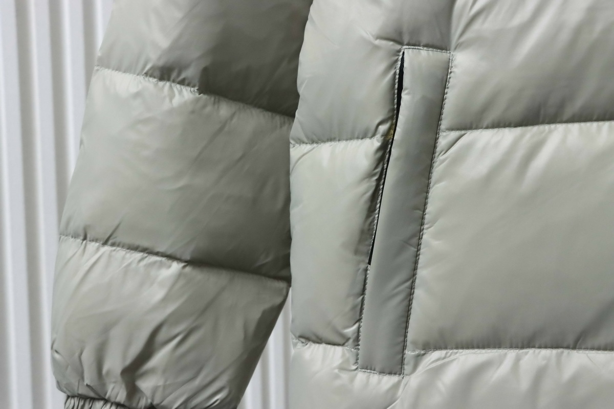 Moose Knuckles Gray Stand-up Collar Down Jacket Gold Scissors