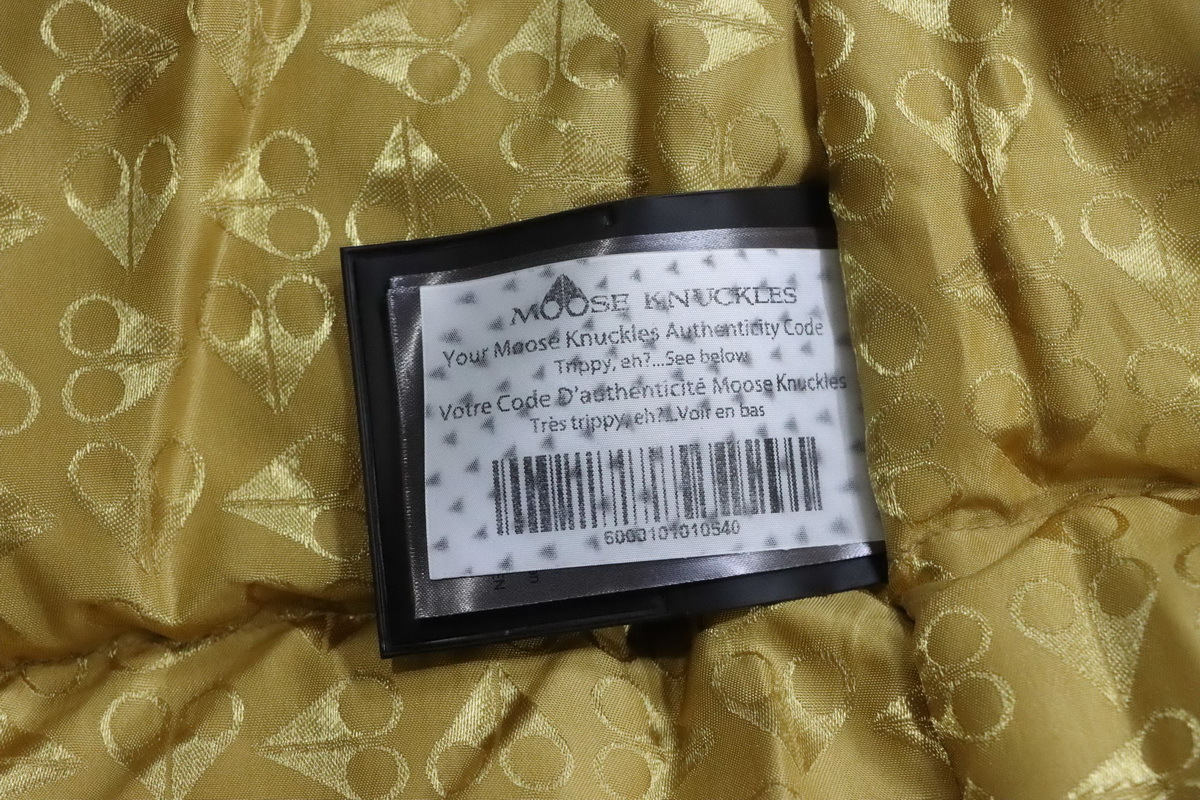 Moose Knuckles Men's Business Gold Scissors Down Jacket #01-Black