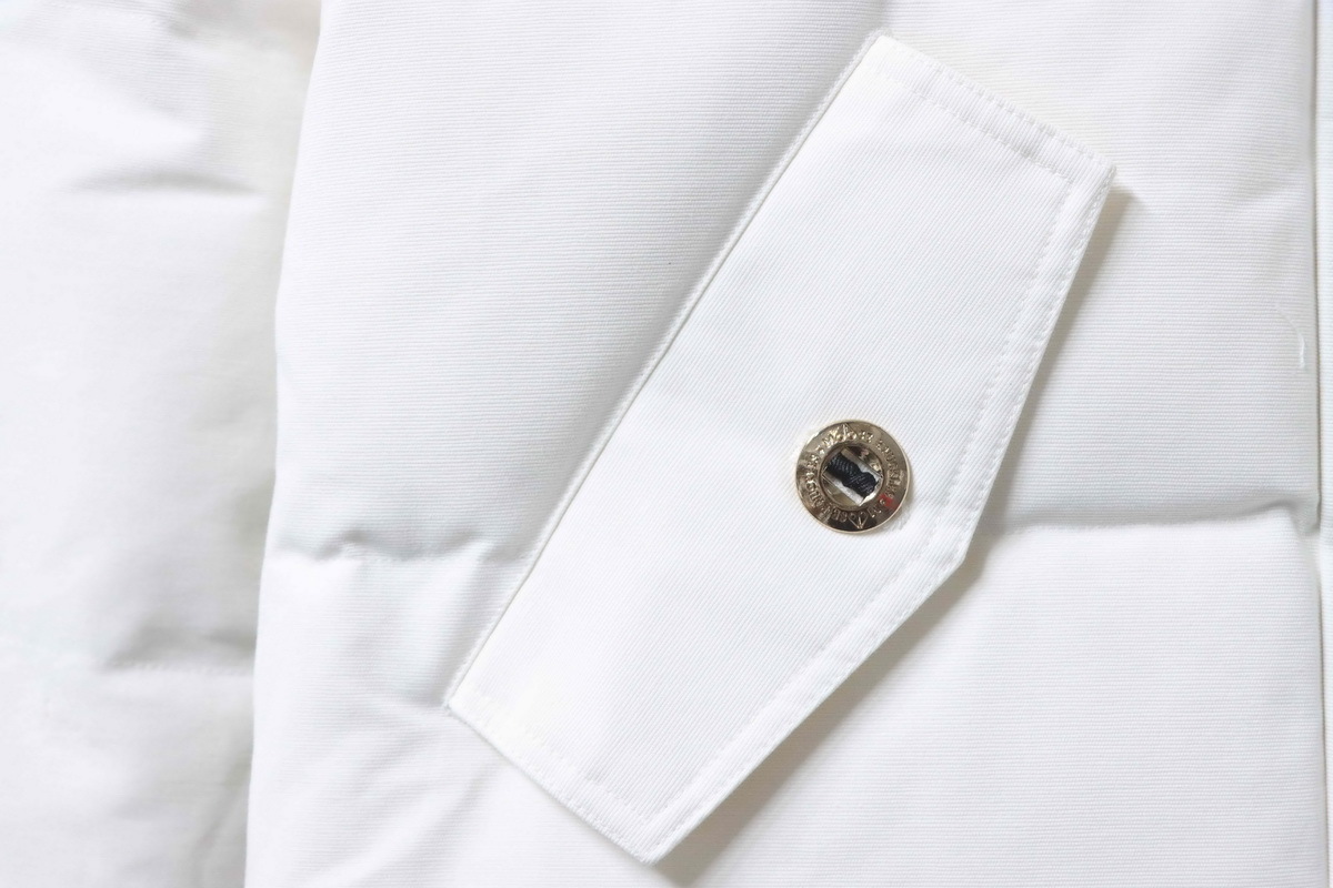 Moose Knuckles Women's Gold Scissors Down Jacket #05-White