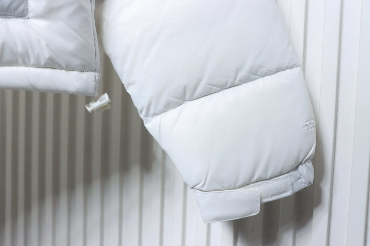 The North Face Nuptse 700 Short Jacket ‘White Black‘