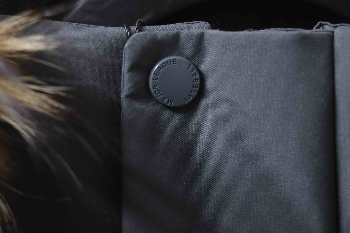 MLB 2nd Generation Gray Workwear Down Jacket With Large Fur Collar