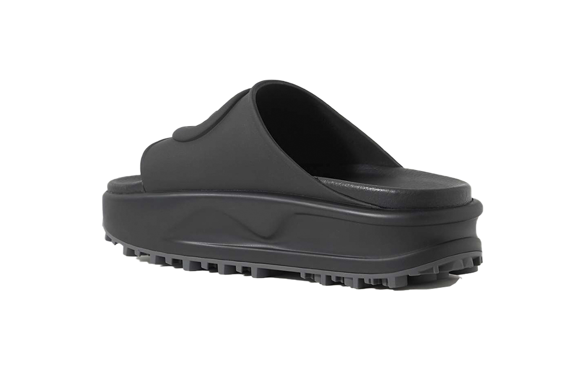 GUCCI Miami Rubber Platform Slides Black