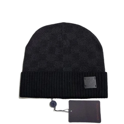 Louis Vuitton Petit Damier Beanie Black 01