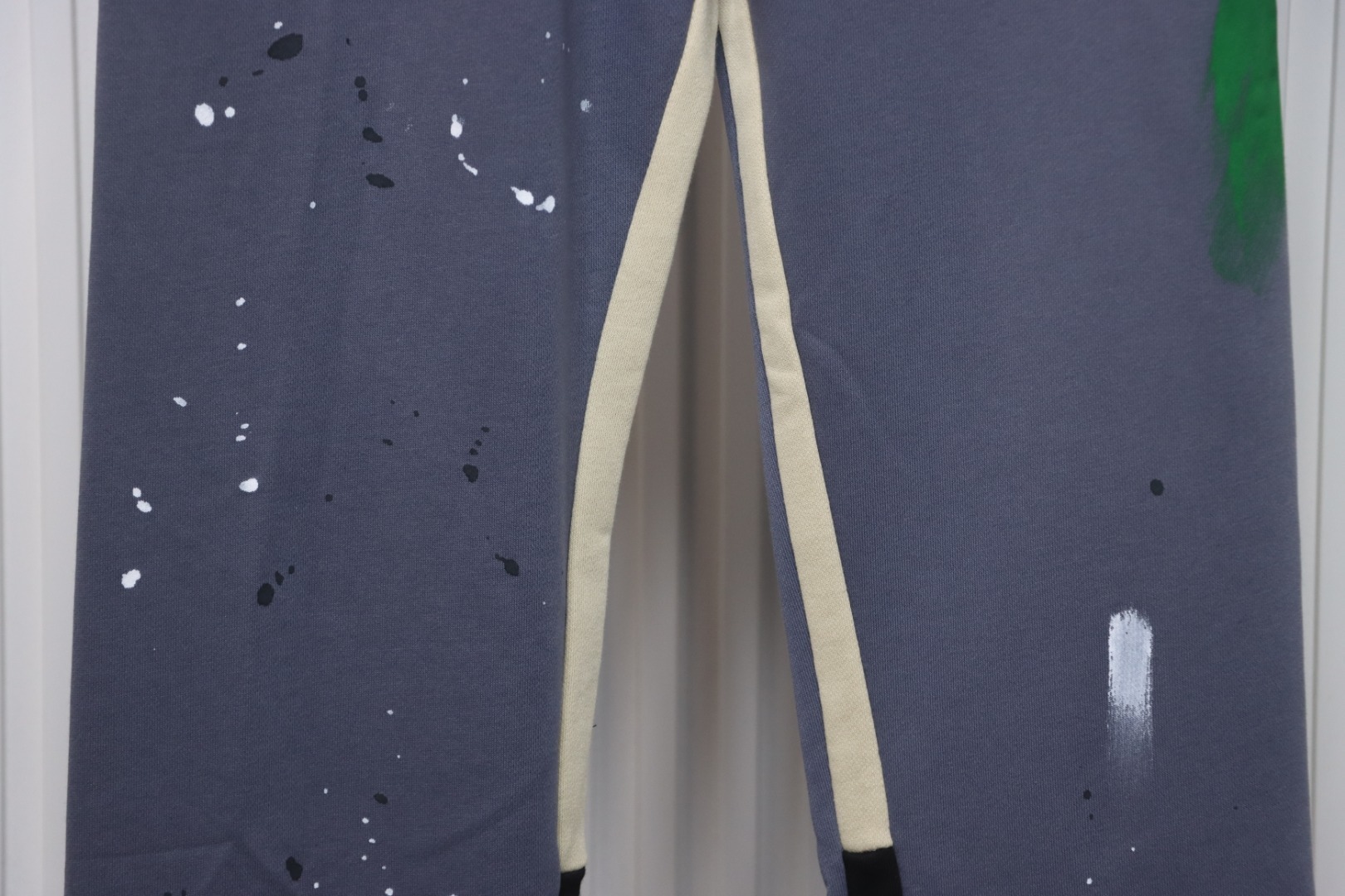 Gallery Dept Graffiti Splatter Sweatpants Dark Gray