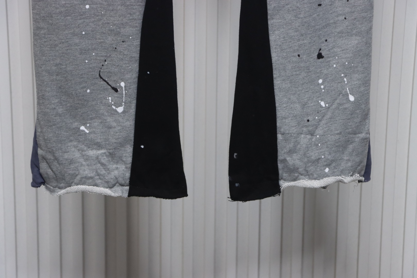 Gallery Dept Graffiti Splatter Sweatpants Gray