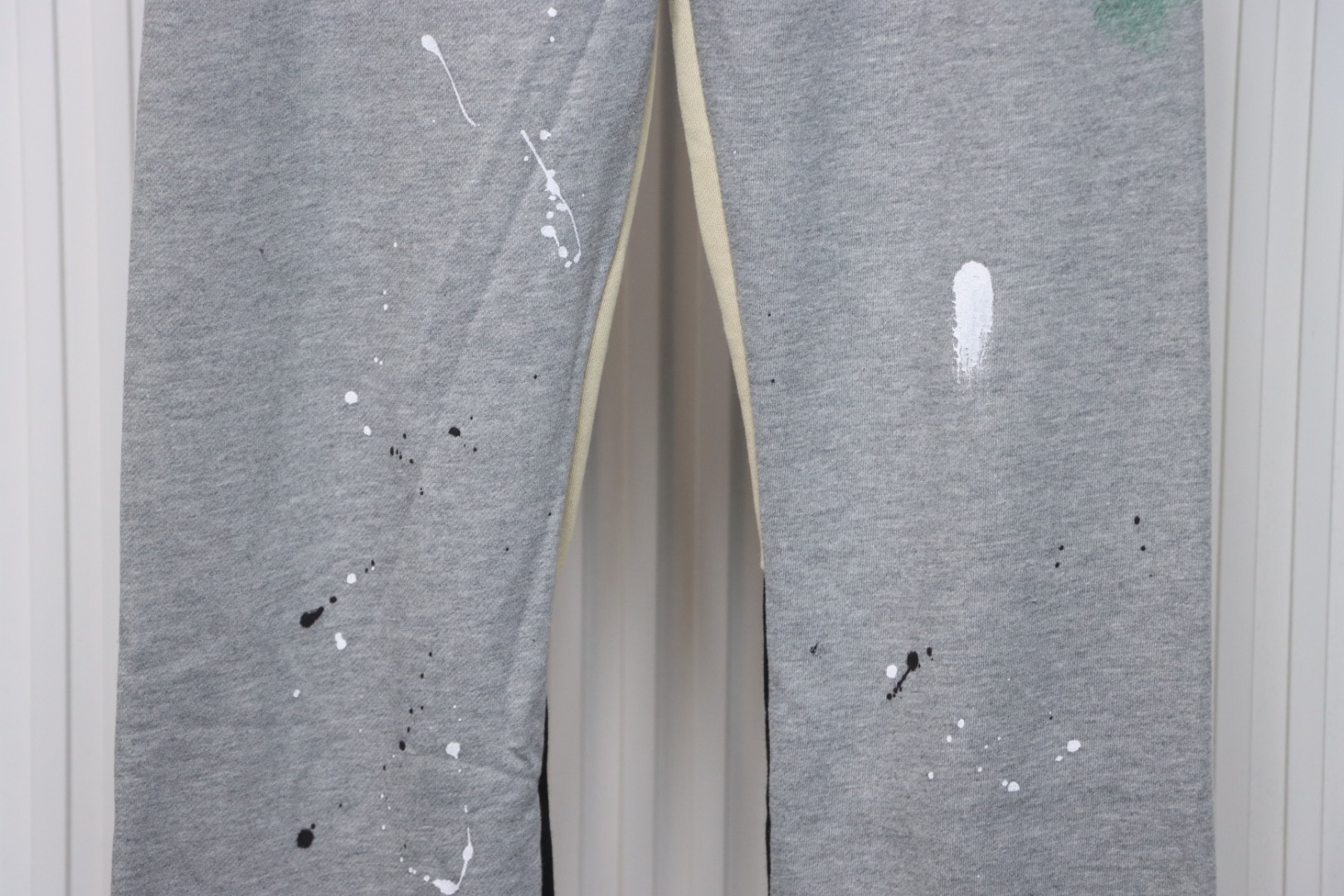 Gallery Dept Graffiti Splatter Sweatpants Gray