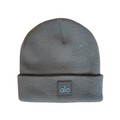 Alo Yoga Notable Beanie Dark Gray 01
