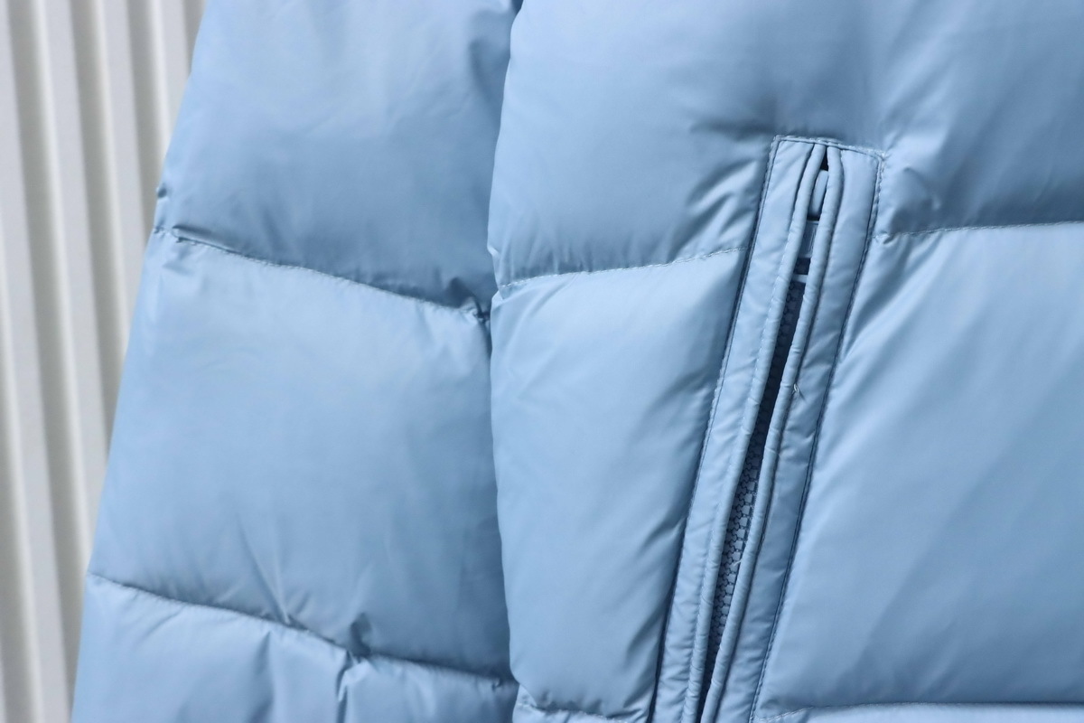 Moncler Logo Patch Zippered Stand-up Collar Blue Down Jacket