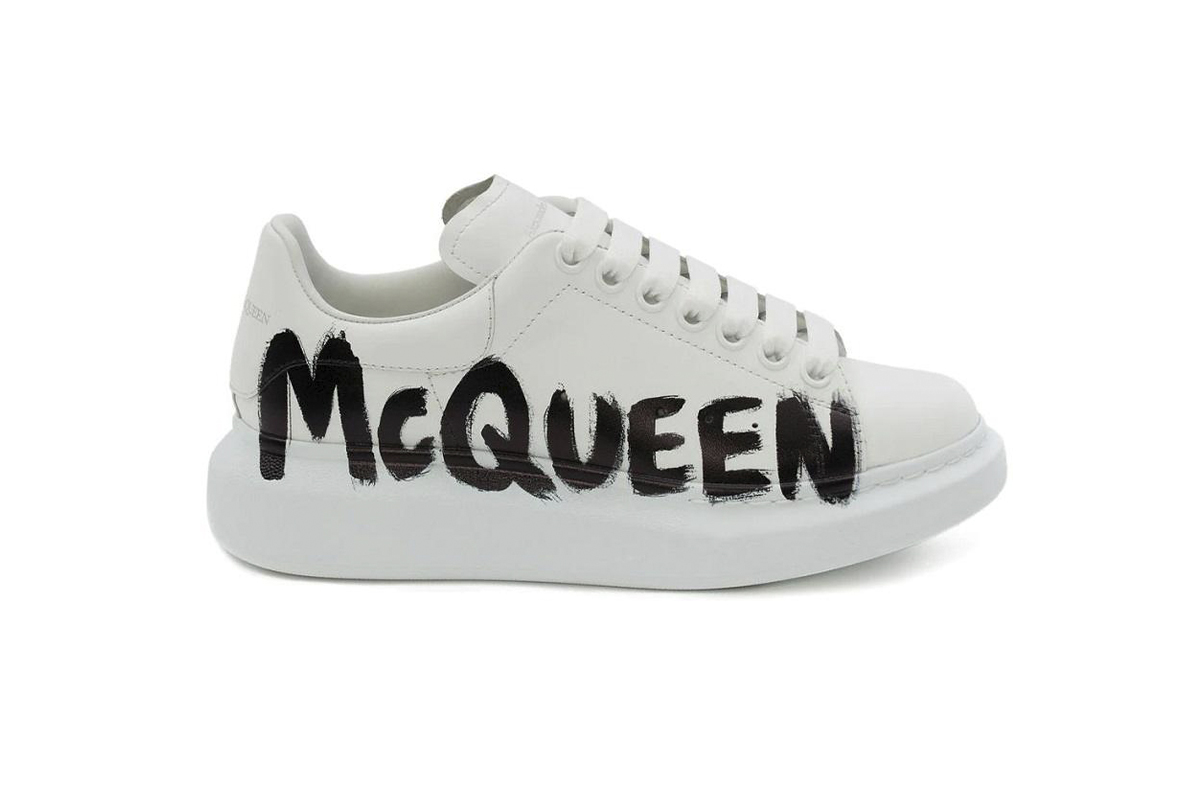Alexander McQueen Oversized Graffiti White Black