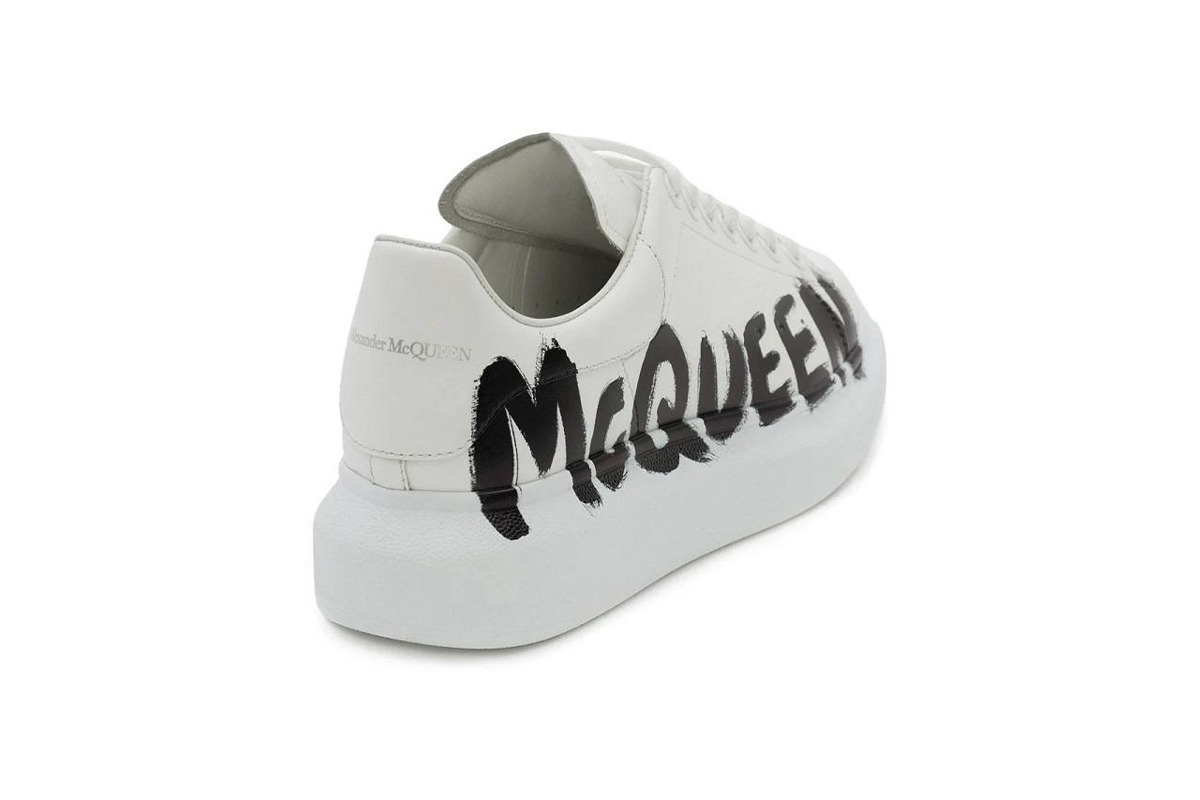 Alexander McQueen Oversized Graffiti White Black