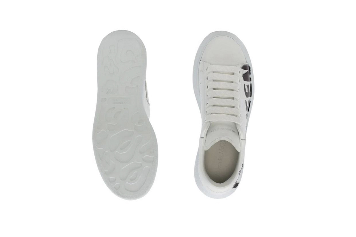 Alexander McQueen Oversized Graffiti White Black