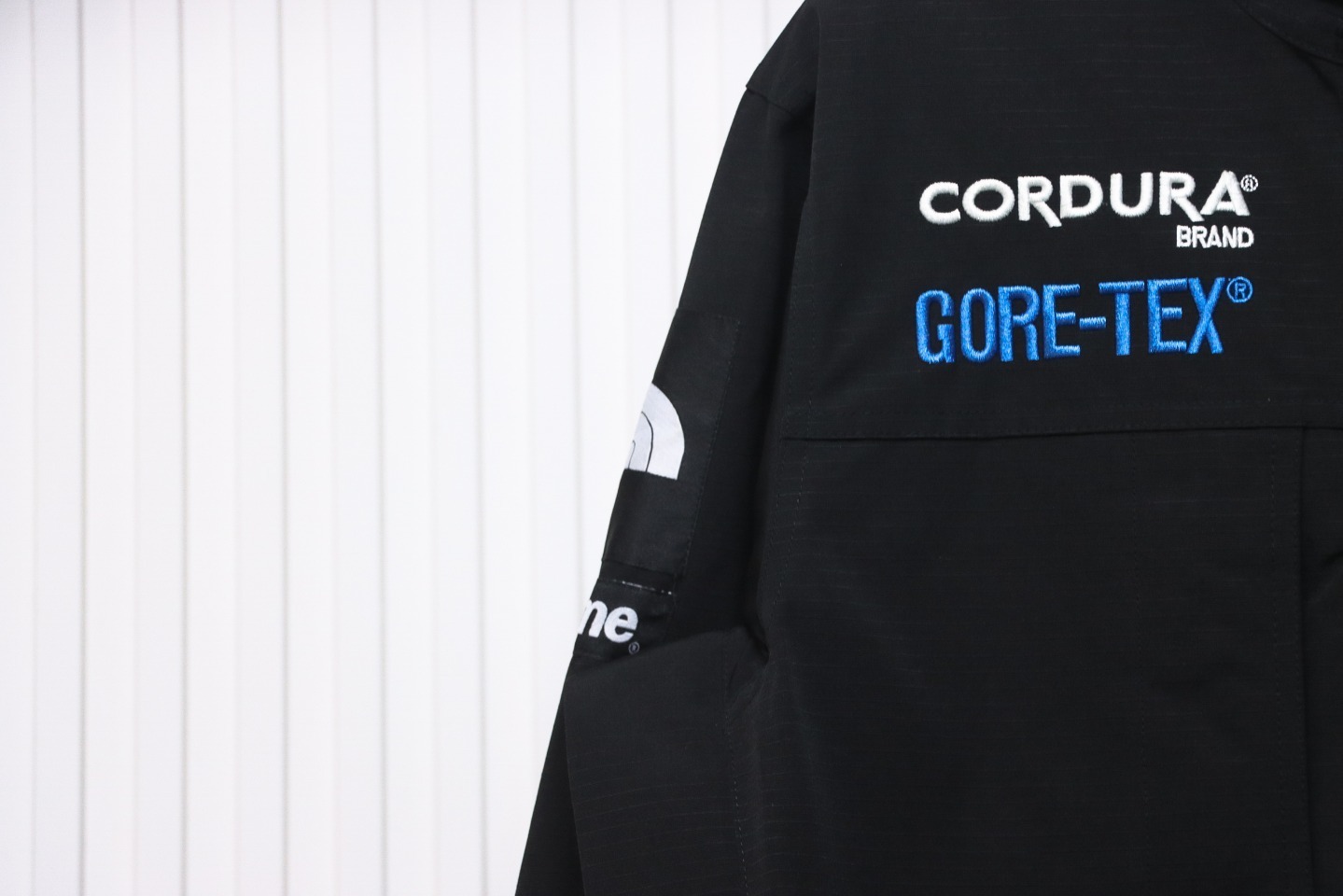 Supreme x The North Face Expedition Jacket Black