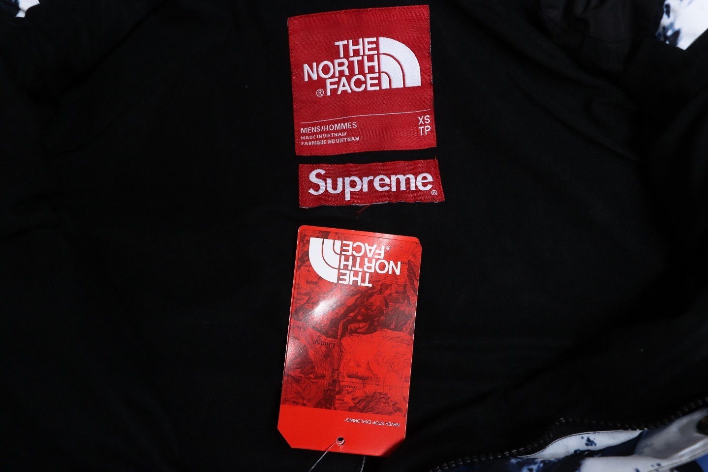 Supreme x The North Face Mountain Parka Blue/White Jacket